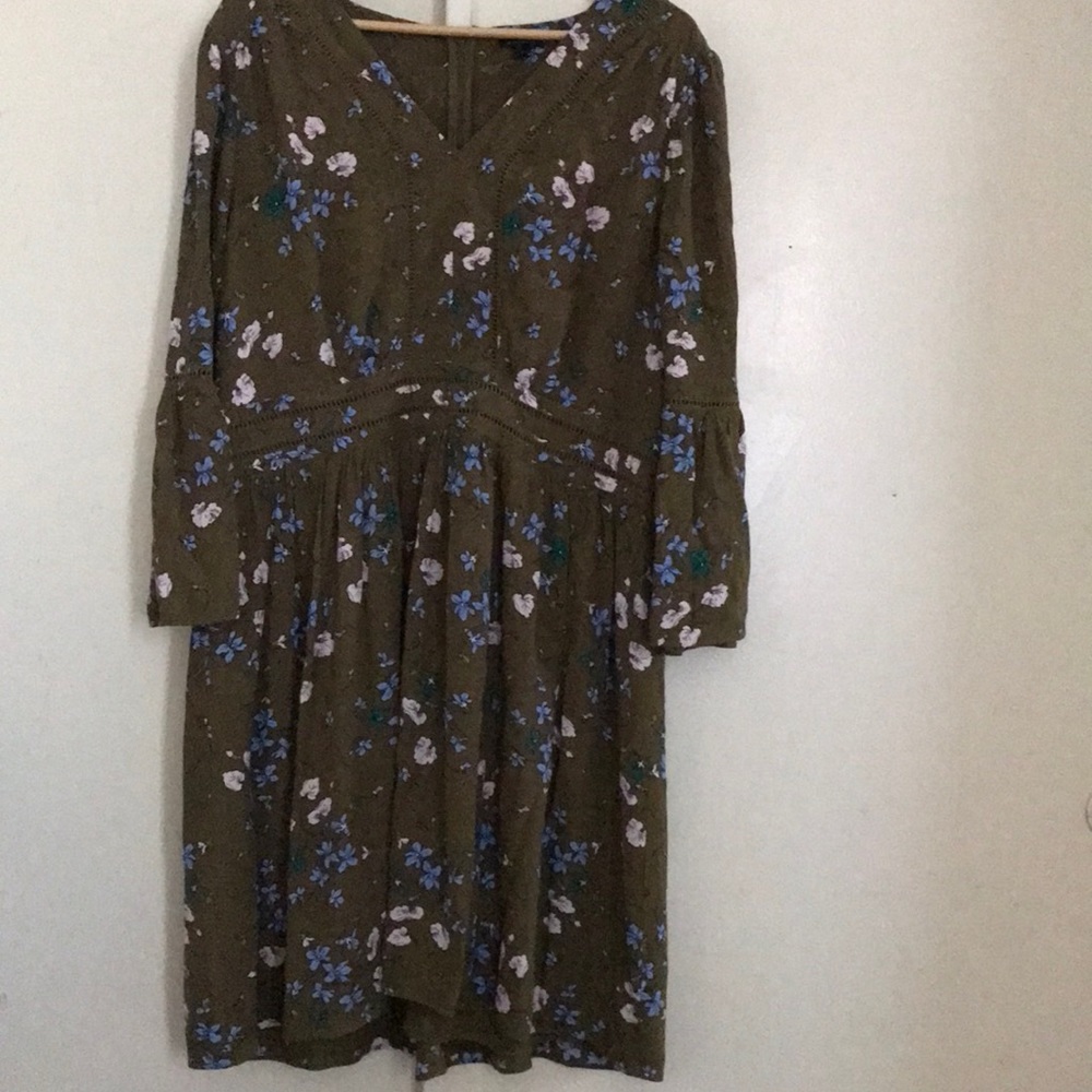 Ann Taylor boho Bell sleeves olive green and floral midi dress